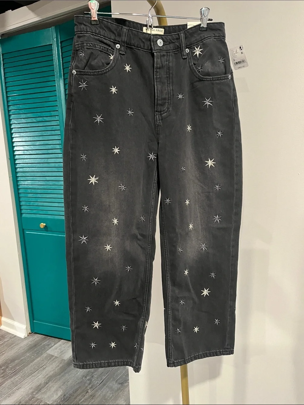 FREE PEOPLE NWT Deep Trance Shine Embroidered Boyfriend Jean / Starry Combo